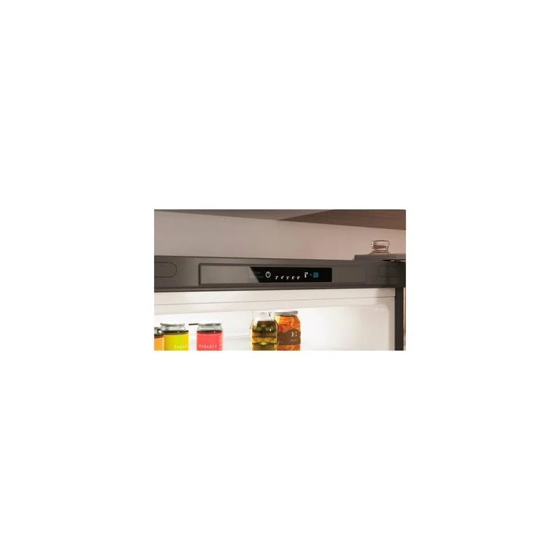 Холодильник Indesit INFC8TI22X Холодильник Indesit INFC8TI22X