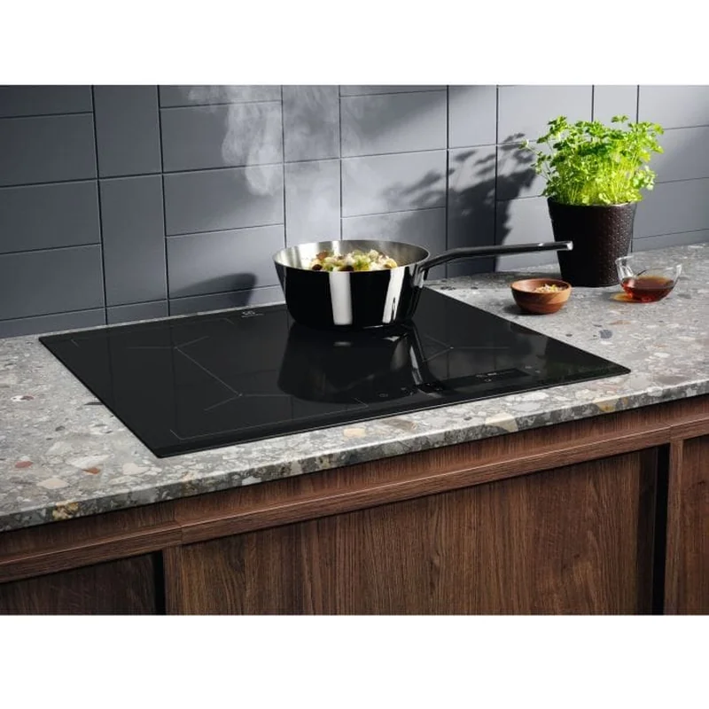 Варочная поверхность Electrolux EIS6648 Варочная поверхность Electrolux EIS6648